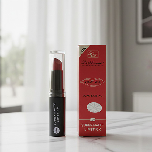 01 La Femme Super Matte Lipstick - Image 1